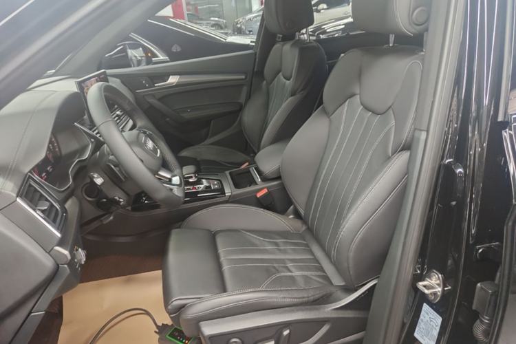 Used Audi Q5L 2023 40T Luxury Dynamic Model Left Front Seat