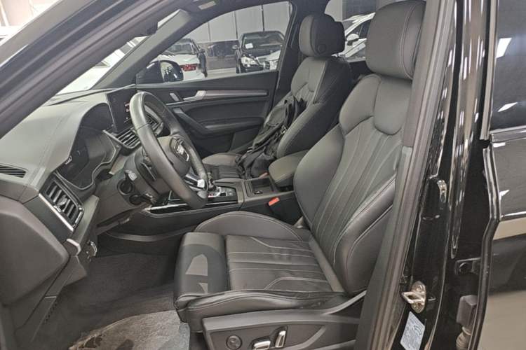 Used Audi Q5L 2023 40T Luxury Dynamic Model Left Front Seat