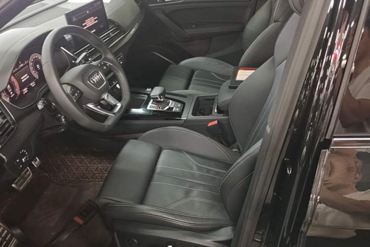 Used Audi Q5L 2023 40T Luxury Dynamic Model Left Front Seat