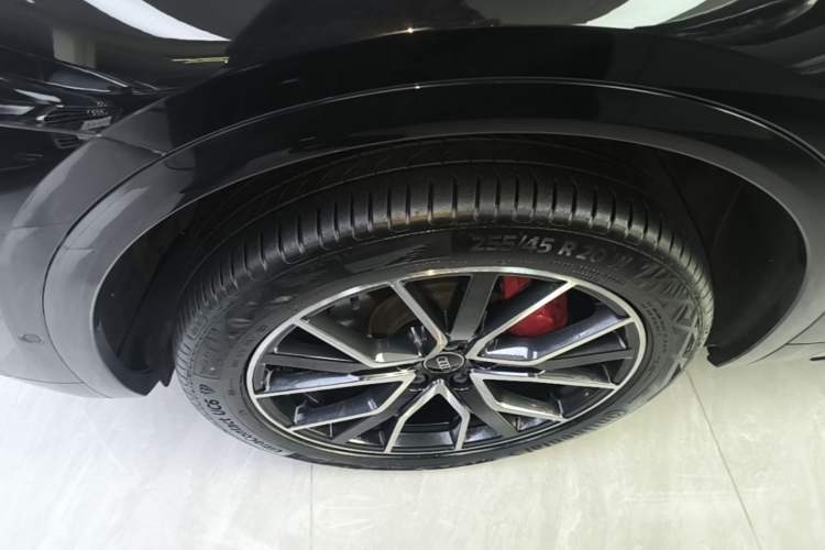 Used Audi Q5L 2023 45T Luxury Dynamic Model Left Front Wheel Hub