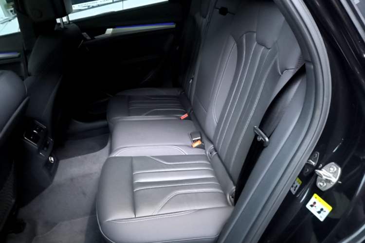 Used Audi Q5L 2023 40T Luxury Dynamic Model Left Rear Seat