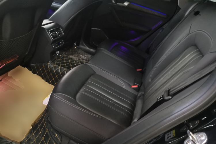 Used Audi Q5L 2023 40T Luxury Elegant Model Left Rear Seat
