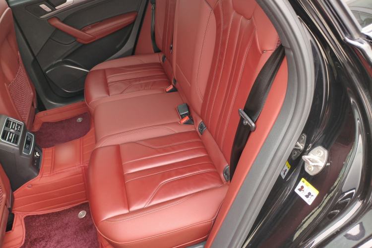Used Audi Q5L 2023 40T Luxury Dynamic Model Left Rear Seat