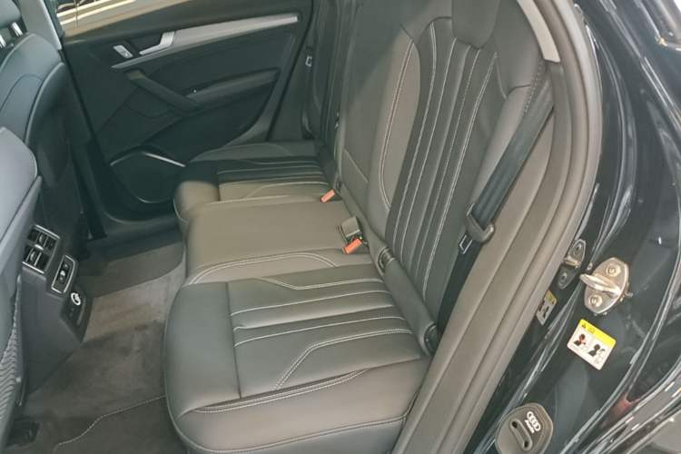 Used Audi Q5L 2023 40T Fashionable and Dynamic Edition Left Rear Seat