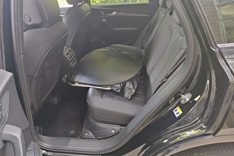 Used Audi Q5L 2023 40T Luxury Dynamic Model Left Rear Seat