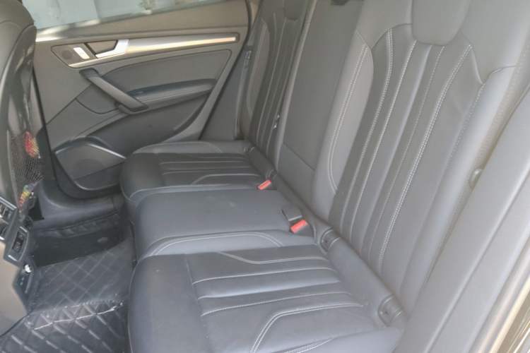 Used Audi Q5L 2023 40T Luxury Dynamic Model Left Rear Seat