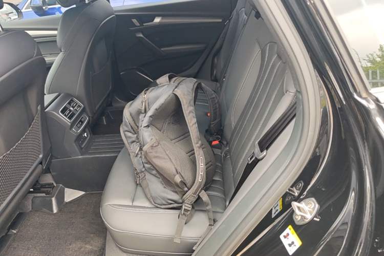 Used Audi Q5L 2023 40T Luxury Dynamic Model Left Rear Seat