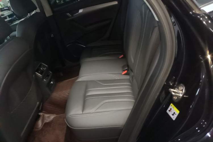 Used Audi Q5L 2023 40T Fashionable and Dynamic Edition Left Rear Seat