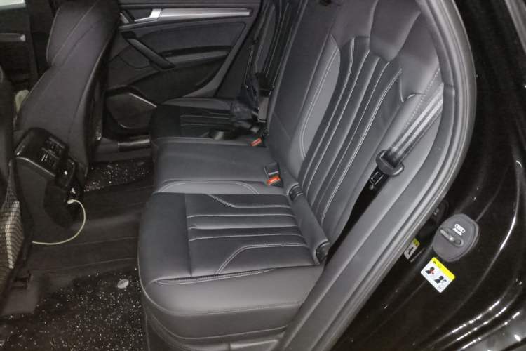 Used Audi Q5L 2023 40T Luxury Dynamic Model Left Rear Seat