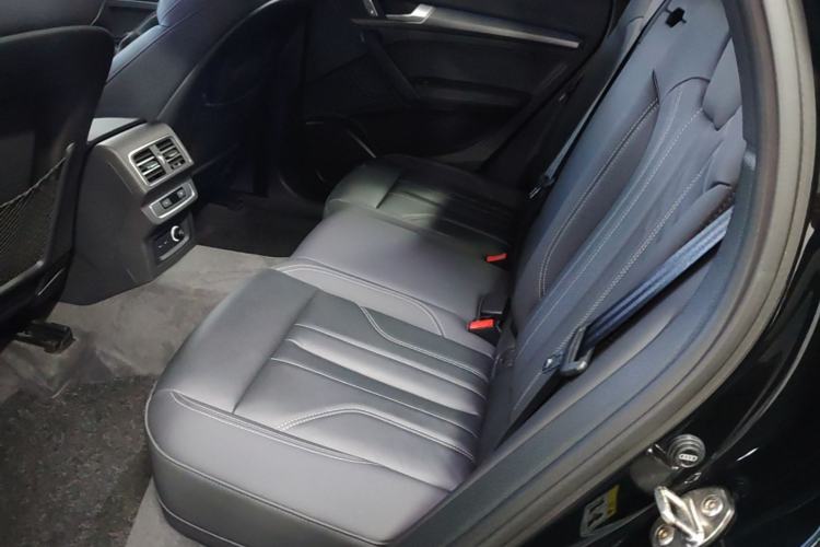 Used Audi Q5L 2023 40T Luxury Dynamic Model Left Rear Seat