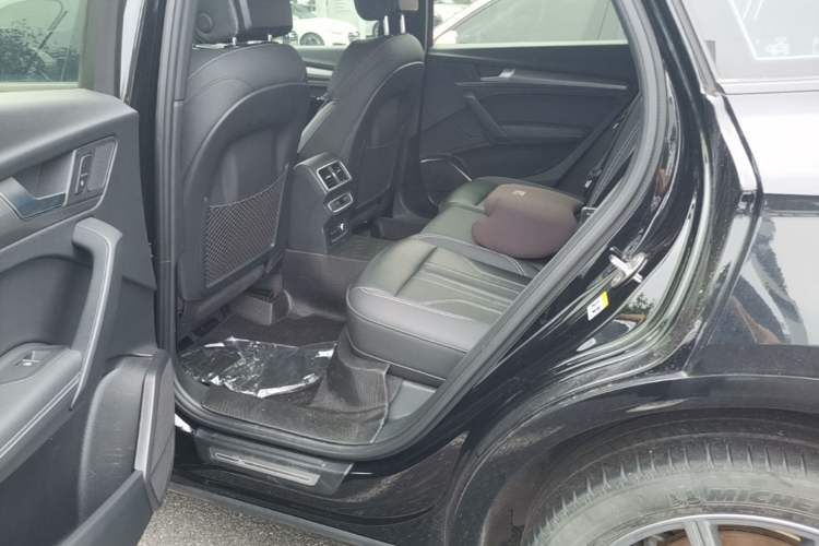 Used Audi Q5L 2023 40T Luxury Dynamic Model Left Rear Seat