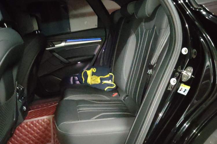 Used Audi Q5L 2023 40T Luxury Dynamic Model Left Rear Seat