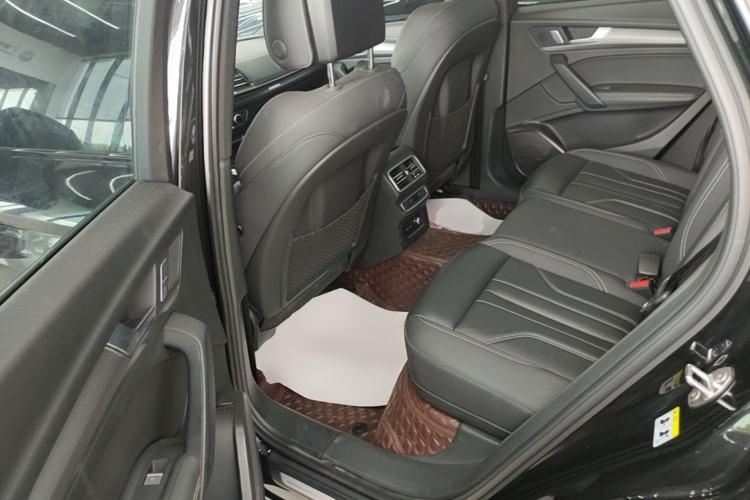 Used Audi Q5L 2023 40T Luxury Dynamic Model Left Rear Seat