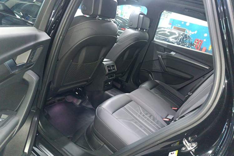 Used Audi Q5L 2023 40T Luxury Dynamic Model Left Rear Seat