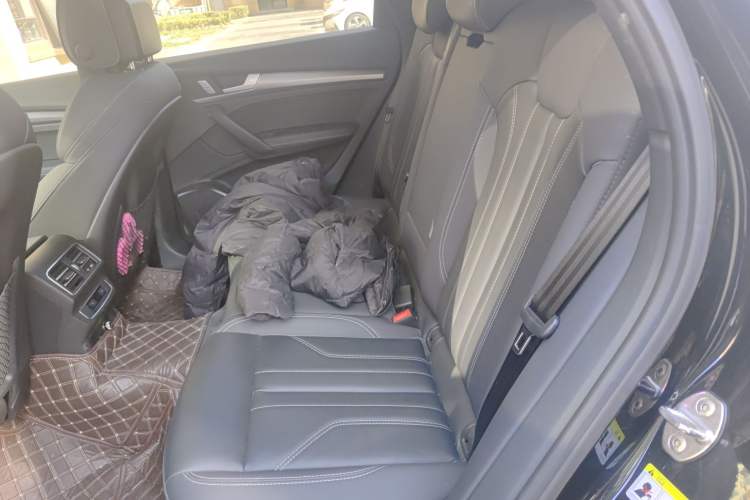Used Audi Q5L 2023 40T Luxury Dynamic Model Left Rear Seat
