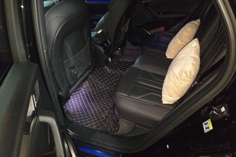 Used Audi Q5L 2023 40T Luxury Dynamic Model Left Rear Seat