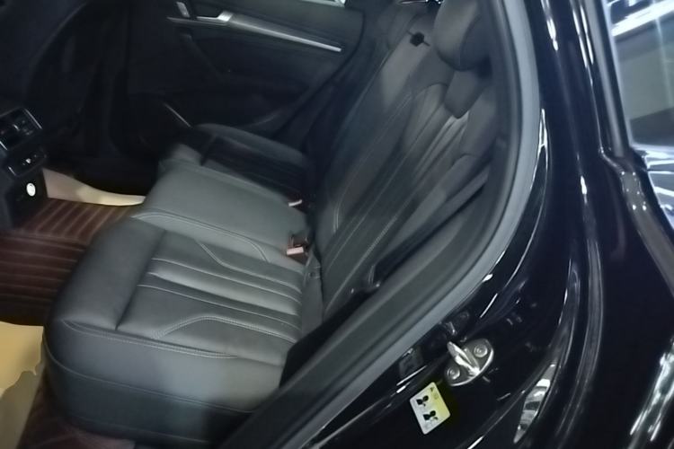 Used Audi Q5L 2023 40T Luxury Dynamic Model Left Rear Seat