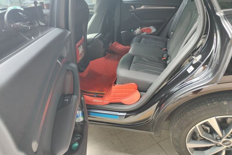 Used Audi Q5L 2023 40T Luxury Dynamic Model Left Rear Seat