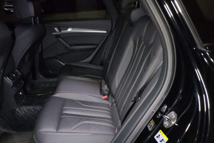 Used Audi Q5L 2023 40T Luxury Dynamic Model Left Rear Seat