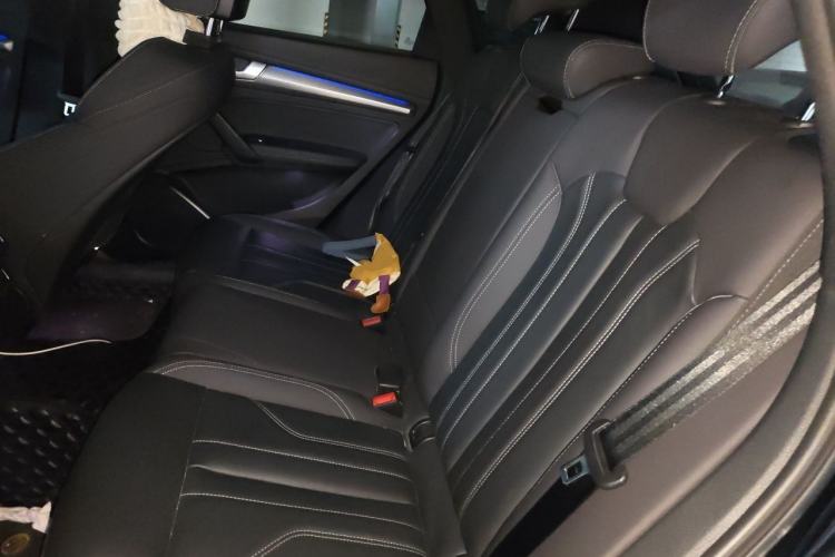 Used Audi Q5L 2023 40T Luxury Dynamic Model Left Rear Seat
