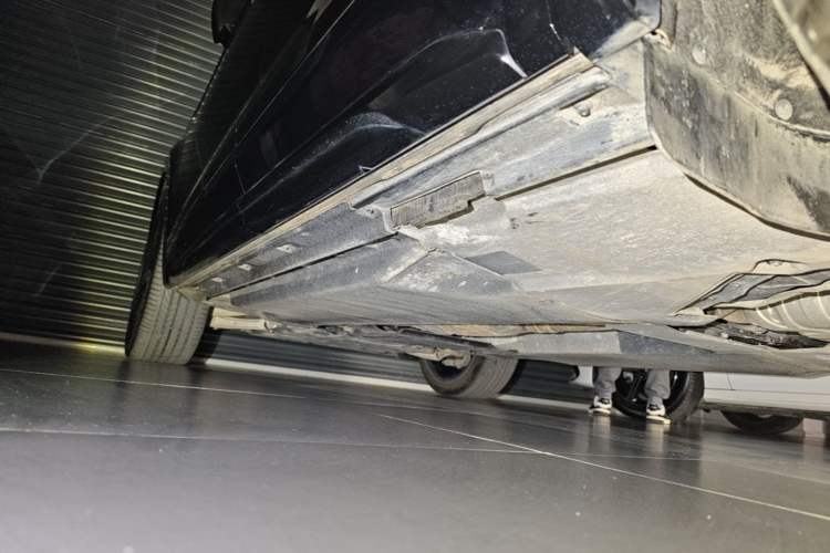 Used Audi Q5L 2023 40T Luxury Dynamic Model Left Side Sill