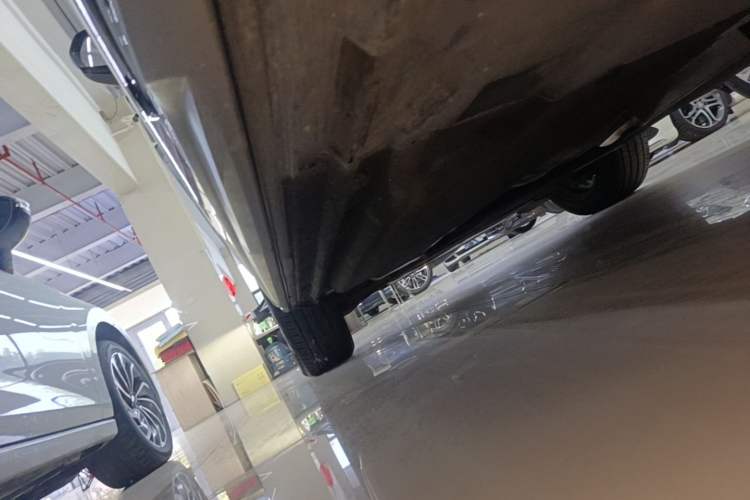 Used Audi Q5L 2023 40T Fashionable and Dynamic Edition Left Side Sill