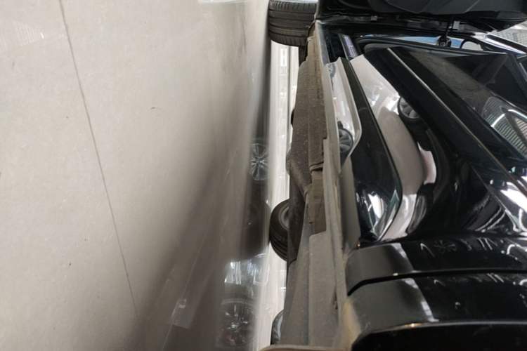 Used Audi Q5L 2023 40T Luxury Dynamic Model Left Side Sill