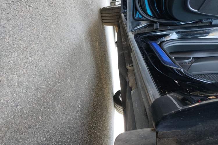 Used Audi Q5L 2023 40T Luxury Dynamic Model Left Side Sill