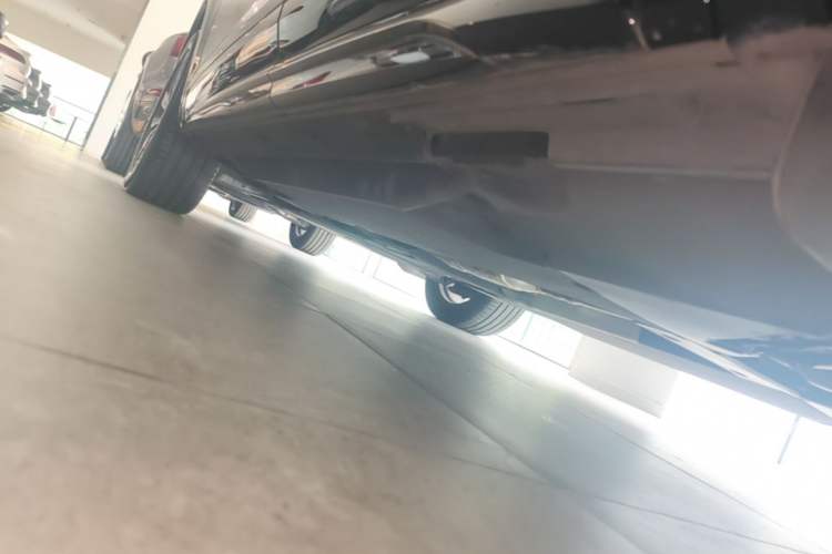 Used Audi Q5L 2023 40T Luxury Dynamic Model Left Side Sill