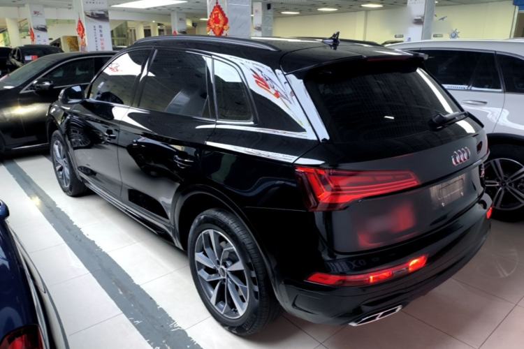 Used Audi Q5L 2023 40T Luxury Dynamic Model Rear Left 45 Deg