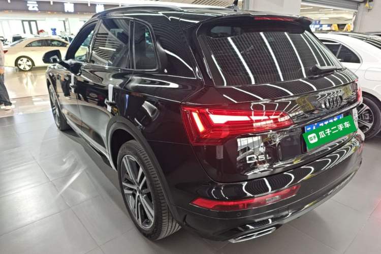 Used Audi Q5L 2023 40T Luxury Dynamic Model Rear Left 45 Deg