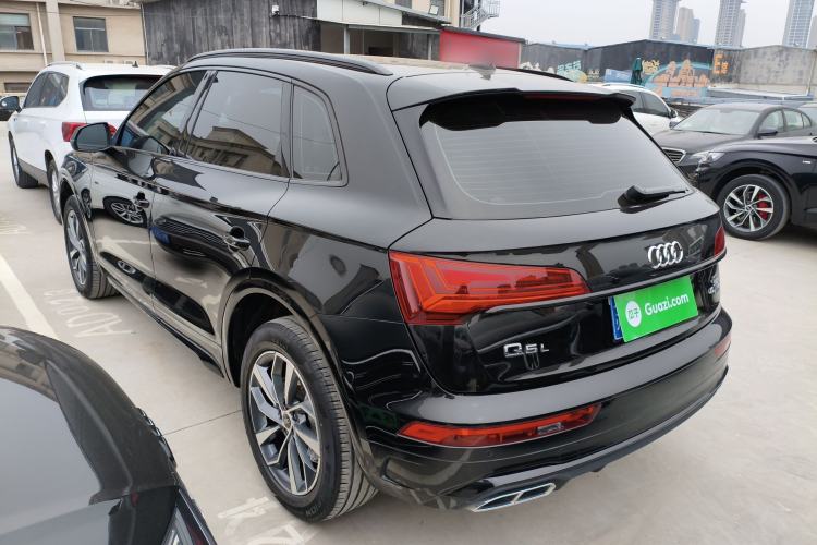 Used Audi Q5L 2023 40T Luxury Dynamic Model Rear Left 45 Deg