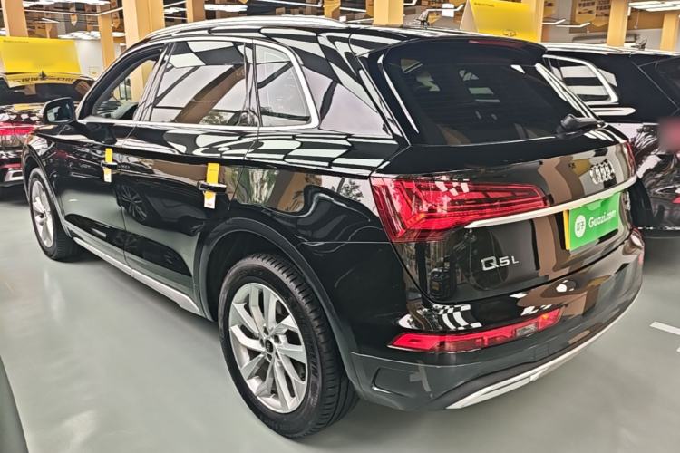 Used Audi Q5L 2023 40T Luxury Elegant Model Rear Left 45 Deg