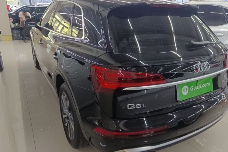 Used Audi Q5L 2023 40T Fashionable and Dynamic Edition Rear Left 45 Deg