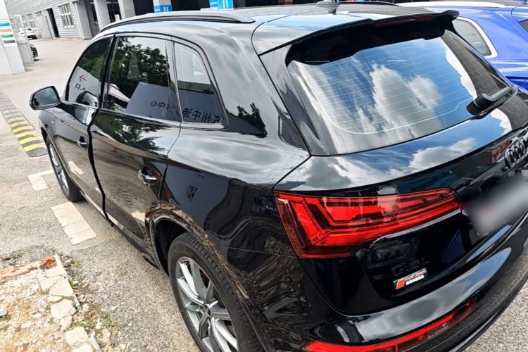 Used Audi Q5L 2023 40T Luxury Dynamic Model Rear Left 45 Deg