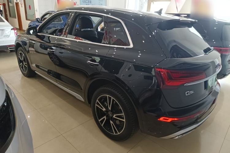 Used Audi Q5L 2023 40T Fashionable and Dynamic Edition Rear Left 45 Deg