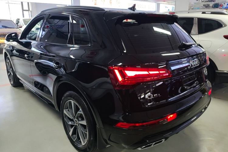 Used Audi Q5L 2023 40T Luxury Dynamic Model Rear Left 45 Deg