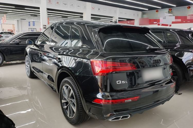 Used Audi Q5L 2023 40T Luxury Dynamic Model Rear Left 45 Deg