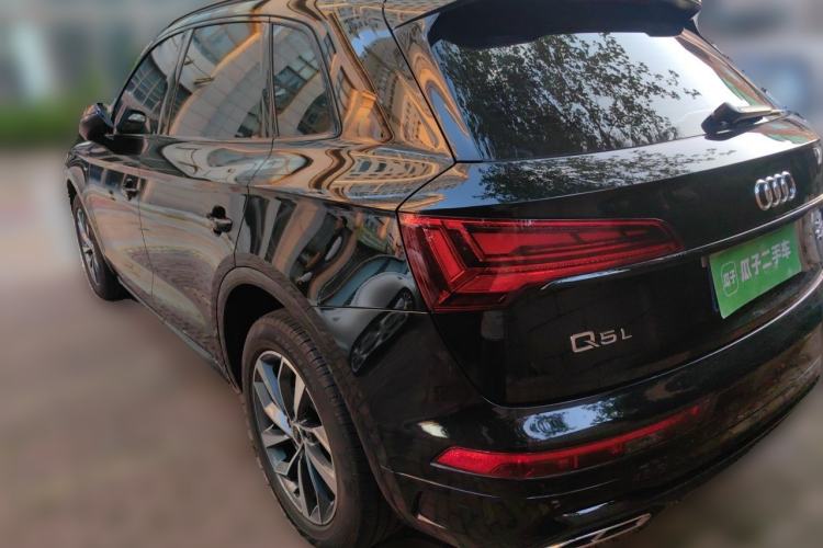Used Audi Q5L 2023 40T Luxury Dynamic Model Rear Left 45 Deg