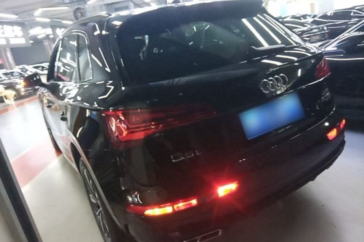 Used Audi Q5L 2023 40T Luxury Dynamic Model Rear Left 45 Deg