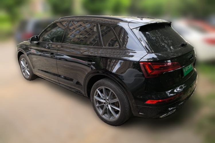 Used Audi Q5L 2023 40T Luxury Dynamic Model Rear Left 45 Deg