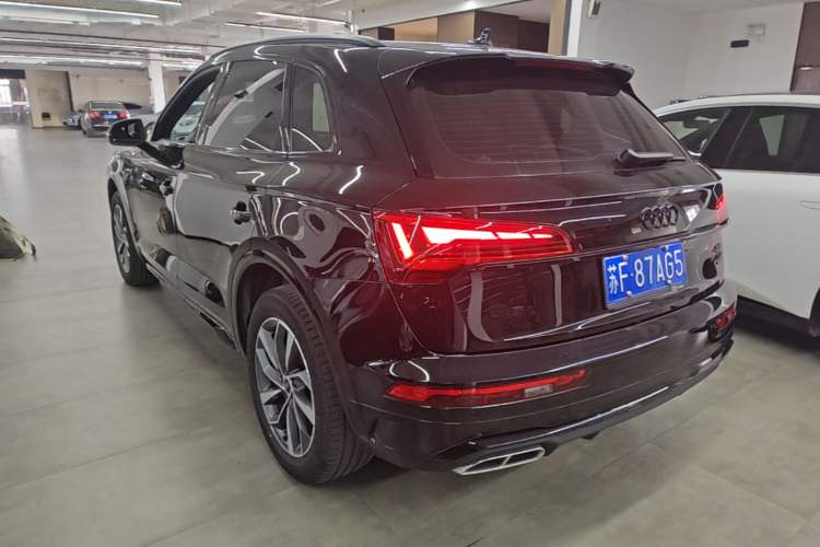Used Audi Q5L 2023 40T Luxury Dynamic Model Rear Left 45 Deg