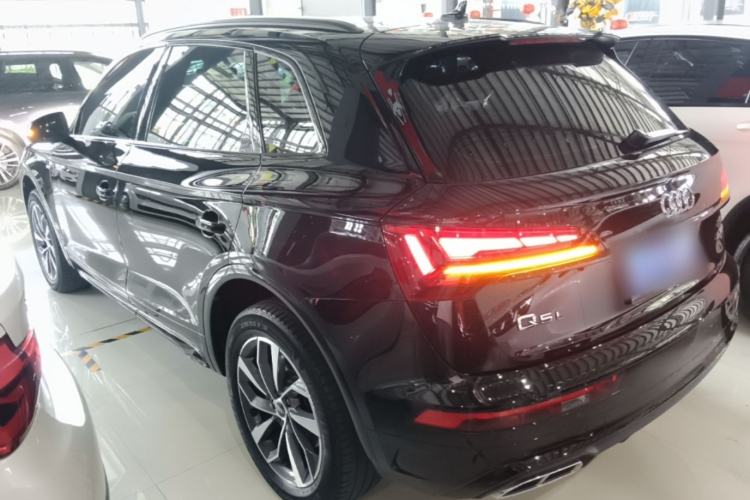 Used Audi Q5L 2023 40T Luxury Dynamic Model Rear Left 45 Deg