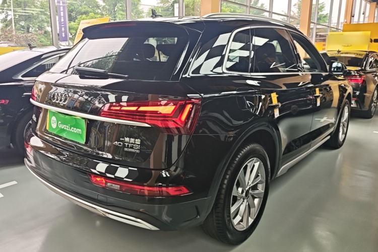 Used Audi Q5L 2023 40T Luxury Elegant Model Rear Right 45 Deg