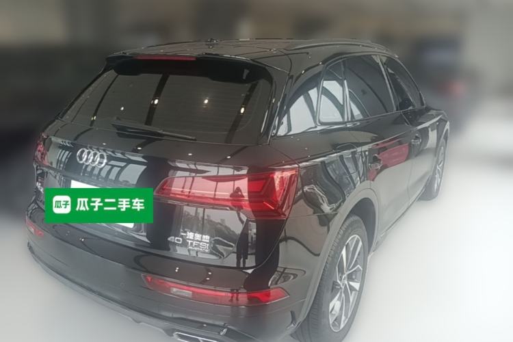 Used Audi Q5L 2023 40T Luxury Dynamic Model Rear Right 45 Deg