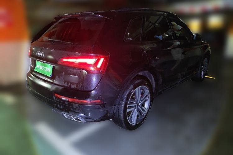 Used Audi Q5L 2023 40T Luxury Dynamic Model Rear Right 45 Deg