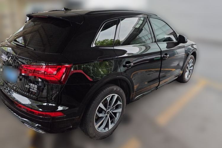 Used Audi Q5L 2023 40T Luxury Dynamic Model Rear Right 45 Deg