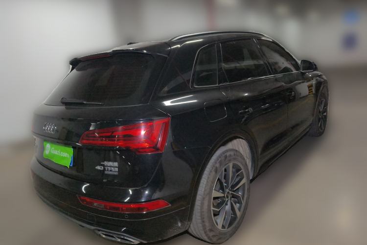 Used Audi Q5L 2023 40T Luxury Dynamic Model Rear Right 45 Deg