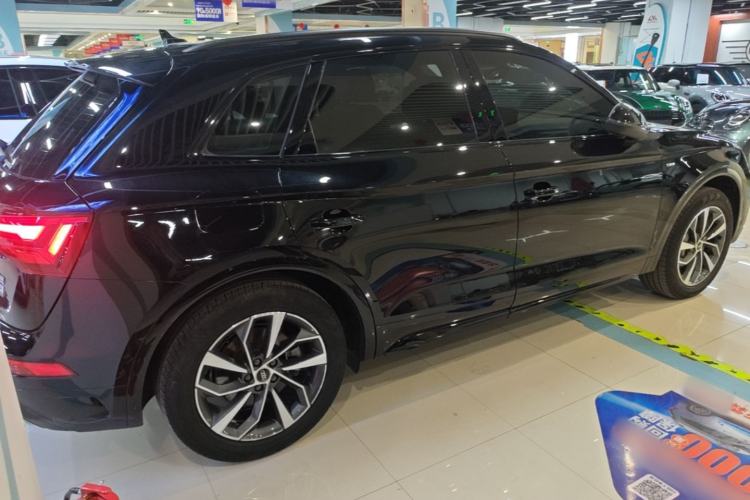 Used Audi Q5L 2023 40T Fashionable and Dynamic Edition Rear Right 45 Deg