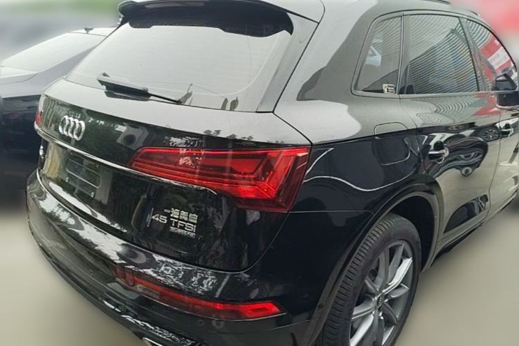 Used Audi Q5L 2023 45T Luxury Dynamic Model Rear Right 45 Deg